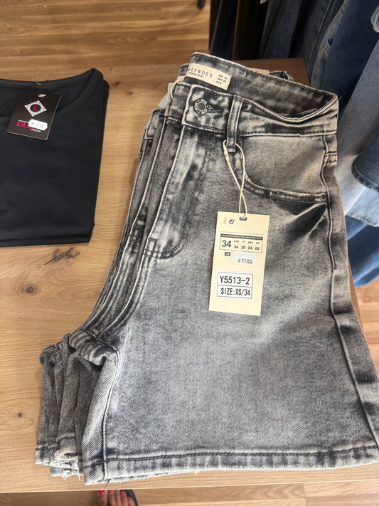 Pantalón desgastado