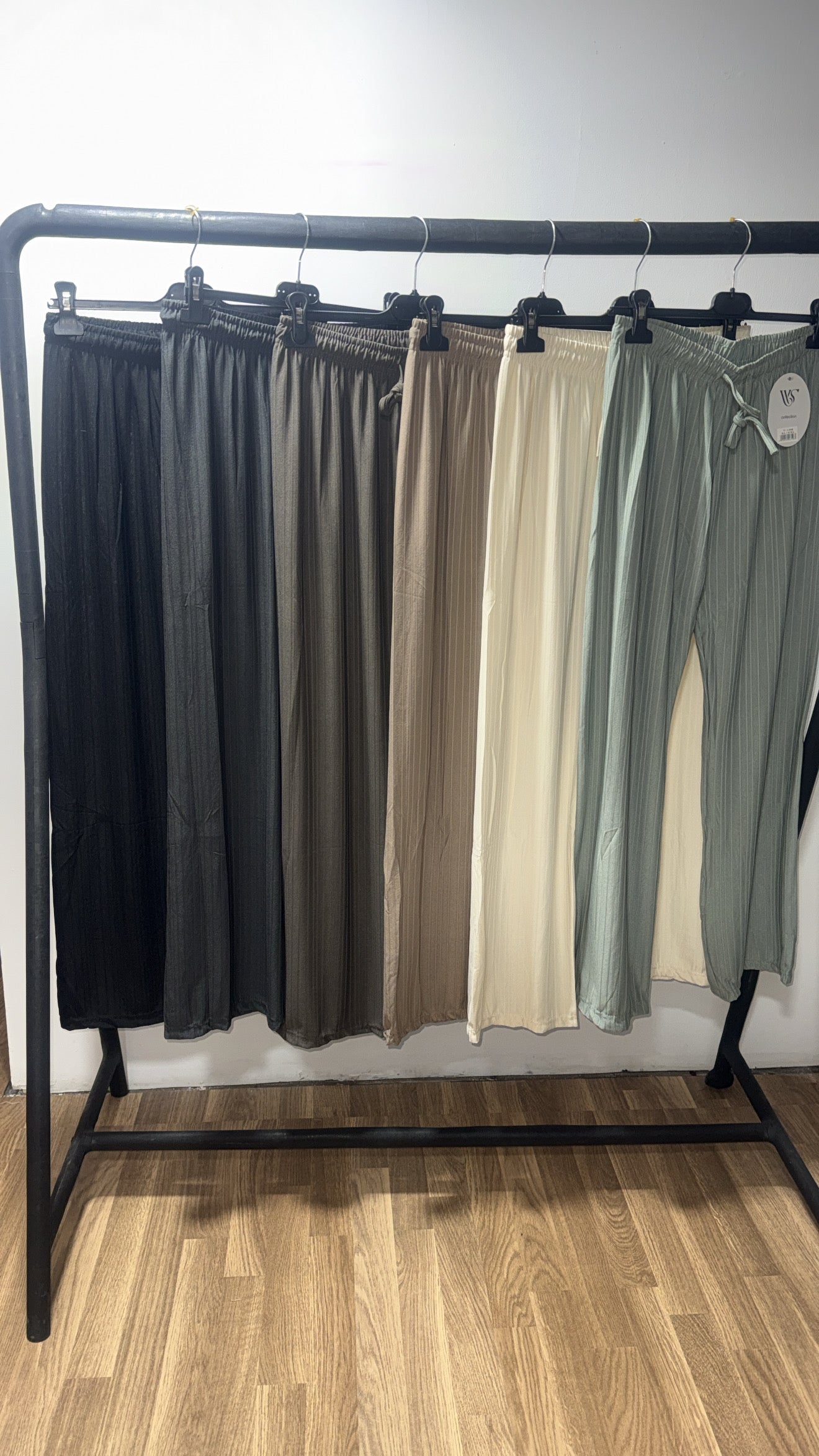 Pantalon fluido colección económica