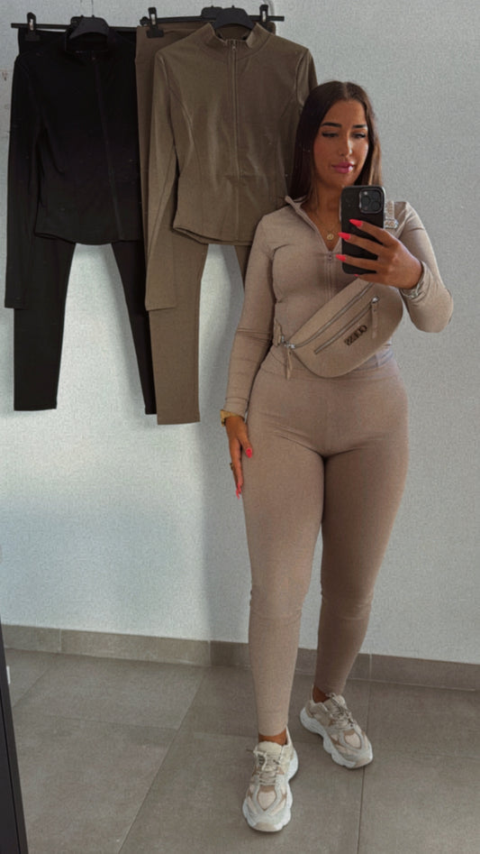 Conjunto oysho pitillo (SIN FRUNCE)