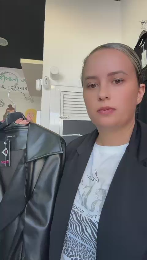 Gabardina cuero