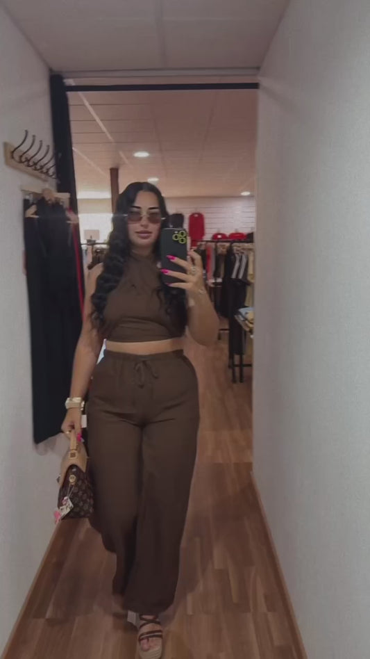 Conjunto tania